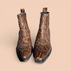 EUC Ankle Boots Everlane The Western Boot brown snake-embossed Women’s 7.5